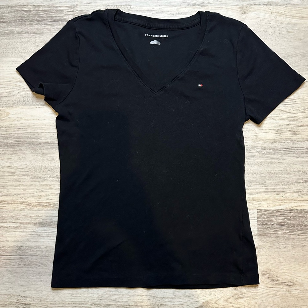 💝Tommy Hilfiger Women’s Black V-neck Short Sleeve Shirt Size L